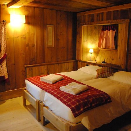 Hotel Frantze, Le Rascard 1721 Champoluc Esterno foto