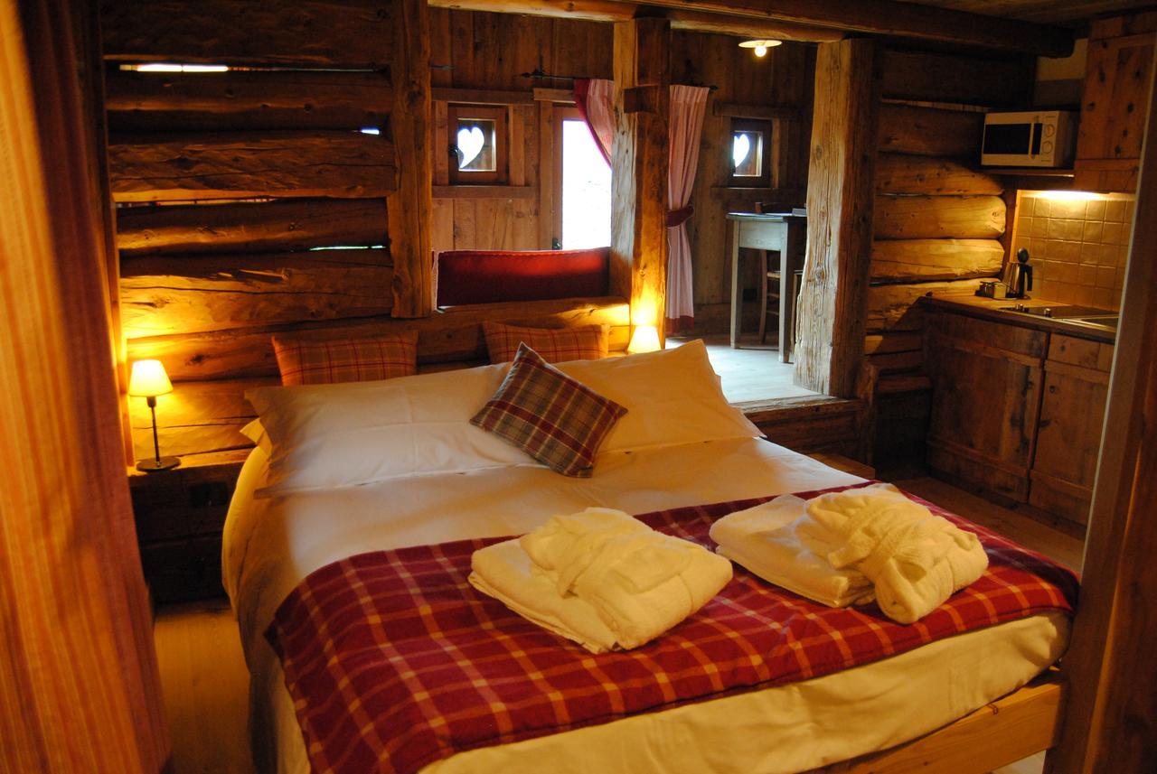Hotel Frantze, Le Rascard 1721 Champoluc Esterno foto