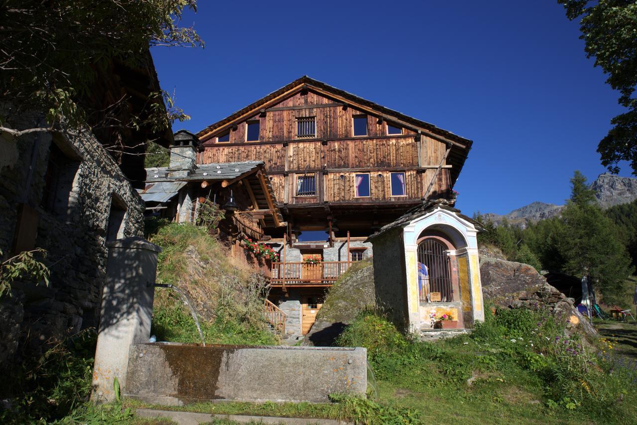 Hotel Frantze, Le Rascard 1721 Champoluc Esterno foto