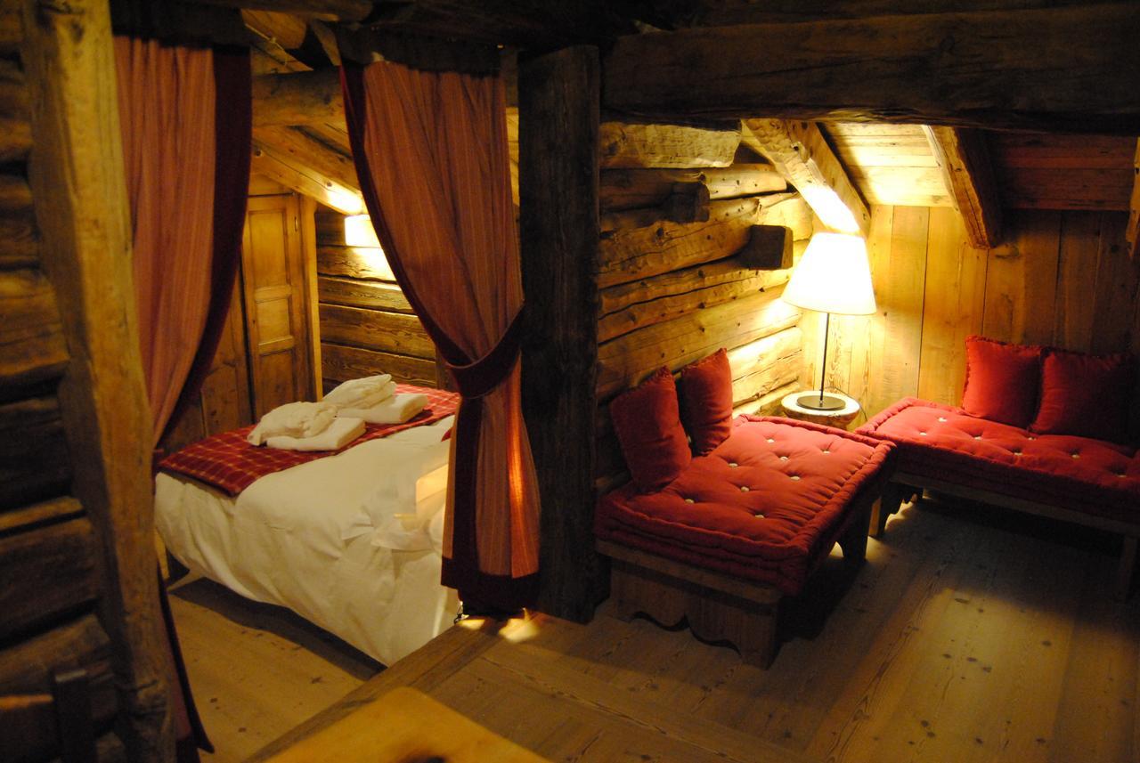Hotel Frantze, Le Rascard 1721 Champoluc Esterno foto