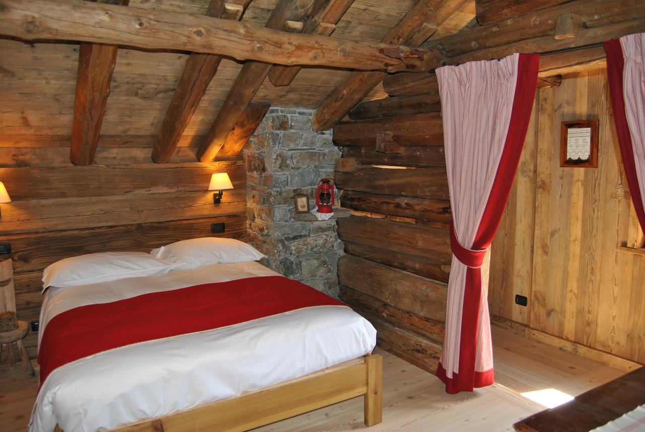 Hotel Frantze, Le Rascard 1721 Champoluc Esterno foto