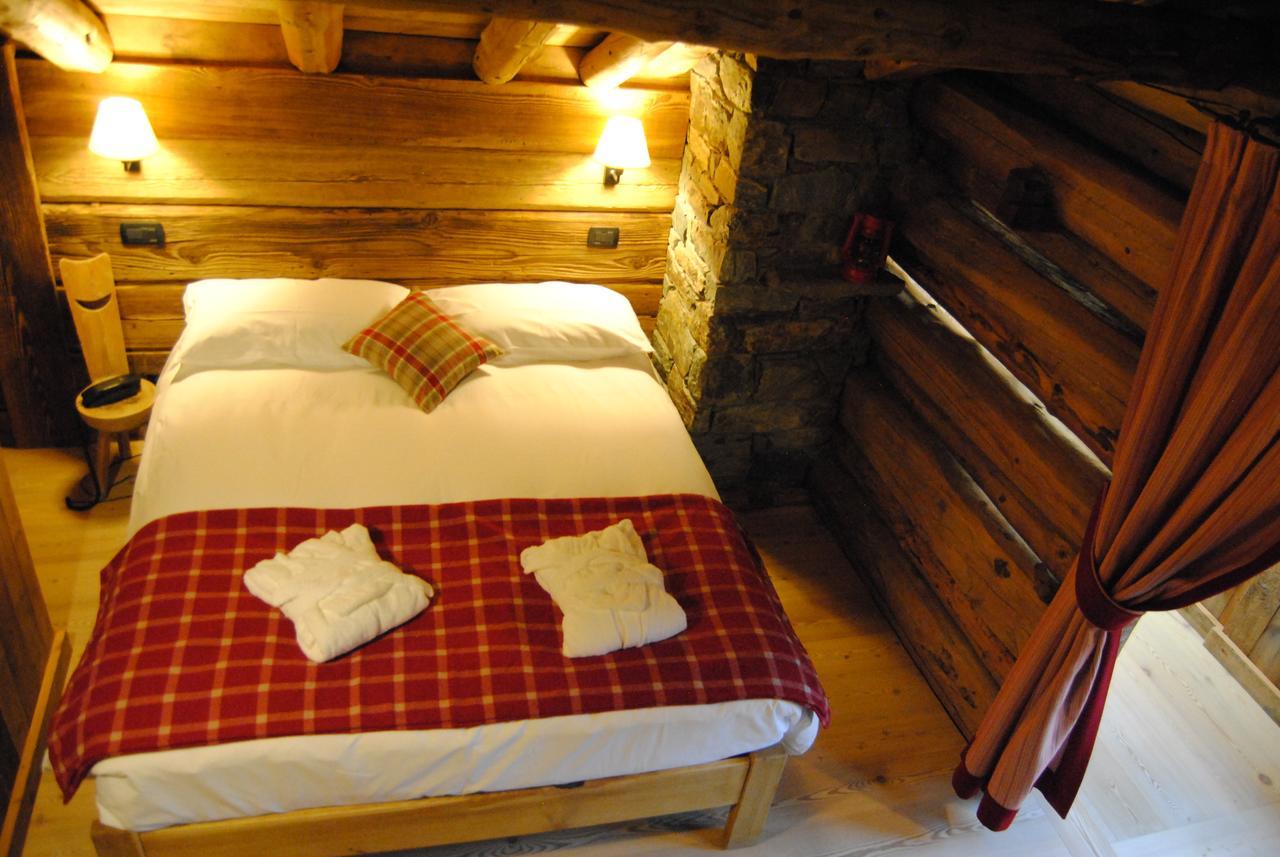 Hotel Frantze, Le Rascard 1721 Champoluc Esterno foto