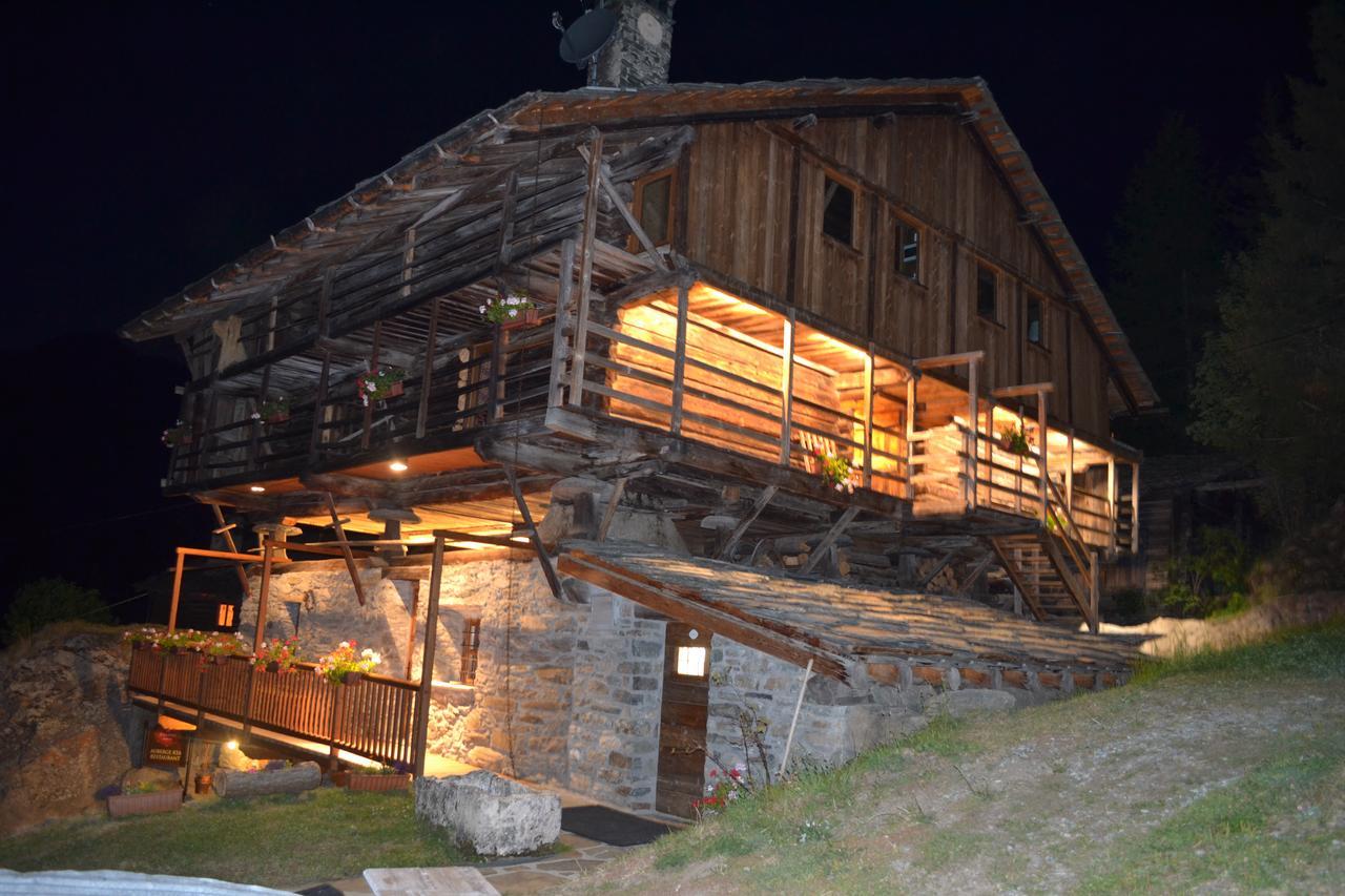 Hotel Frantze, Le Rascard 1721 Champoluc Esterno foto